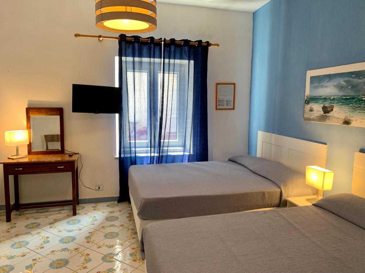Hotel Ortensia Ponza Exterior photo