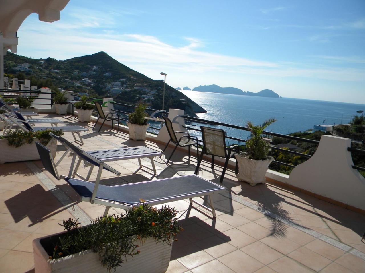 Hotel Ortensia Ponza Exterior photo