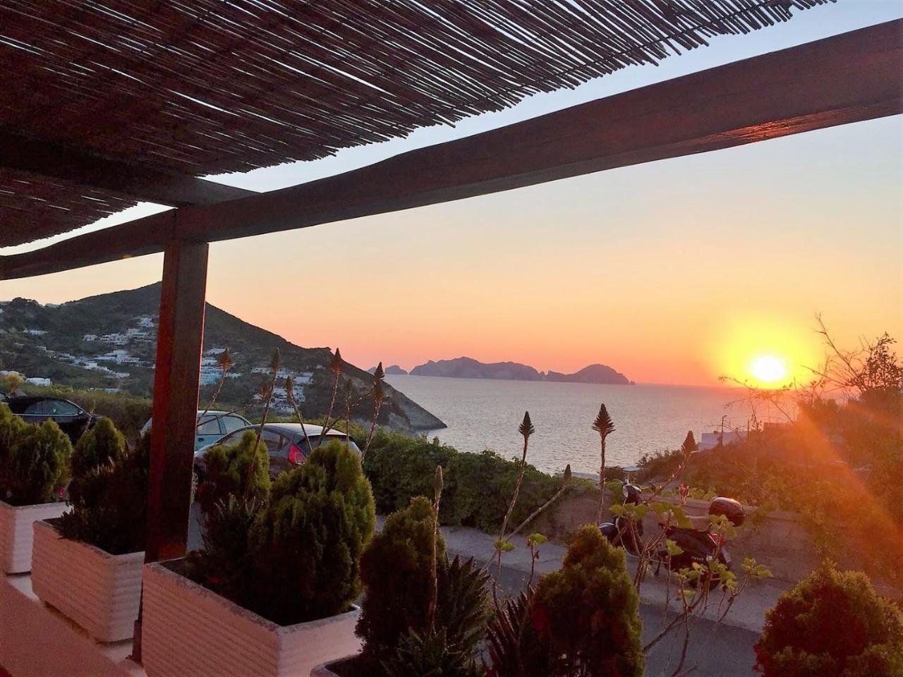 Hotel Ortensia Ponza Exterior photo