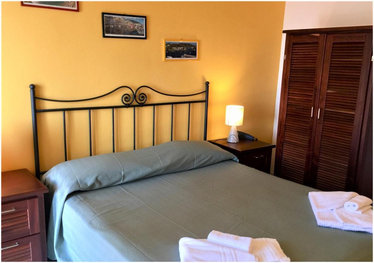 Hotel Ortensia Ponza Exterior photo