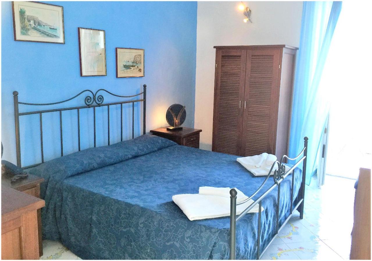 Hotel Ortensia Ponza Exterior photo